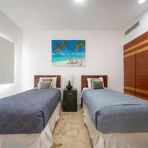 Beachfront Penthouse With 3 Bedrooms & Ocean View - Nubes Holiday home Playa del Carmen